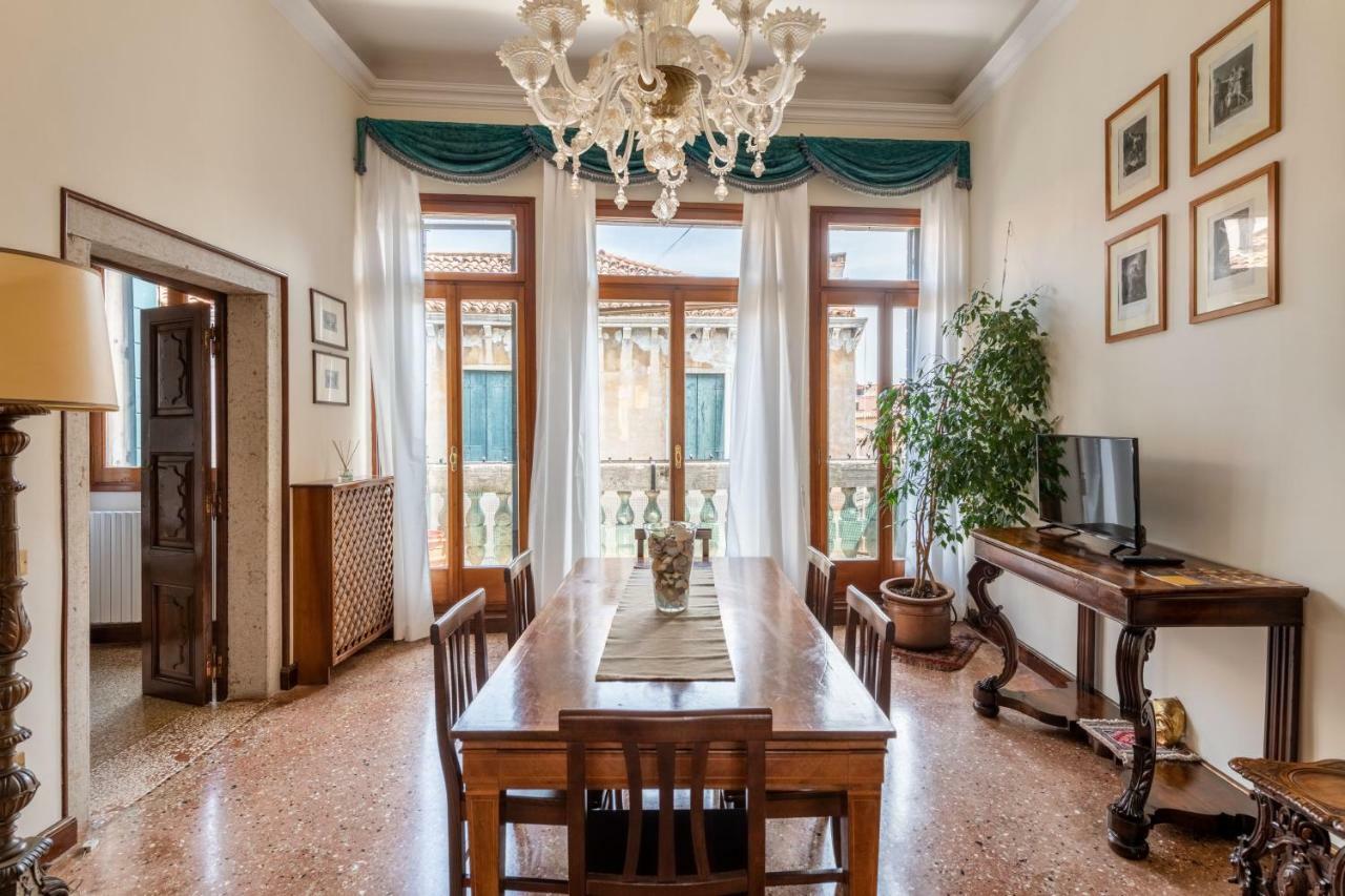 Apartment La Fenice Venice